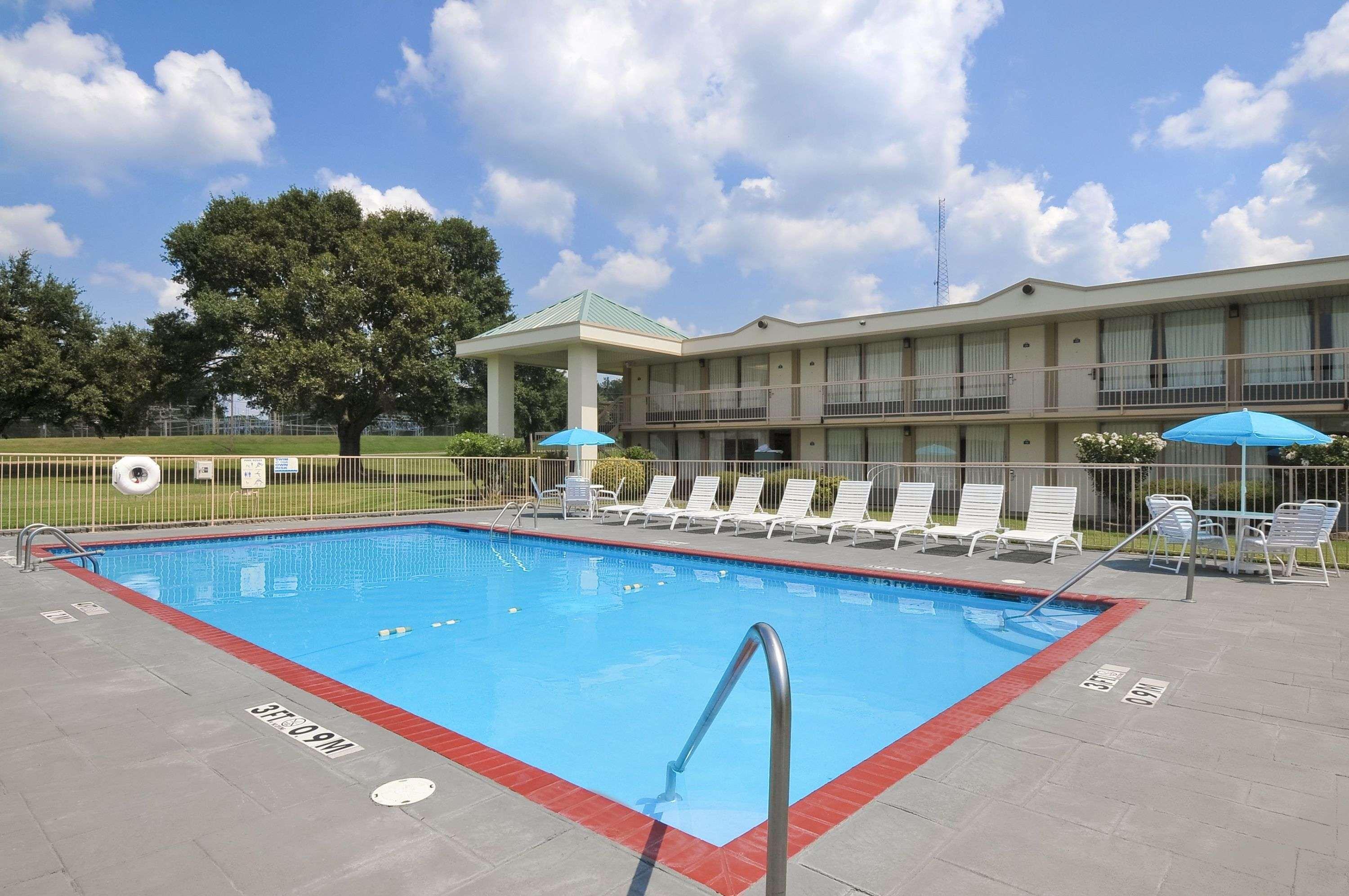 Days Inn By Wyndham Forrest City Exterior photo