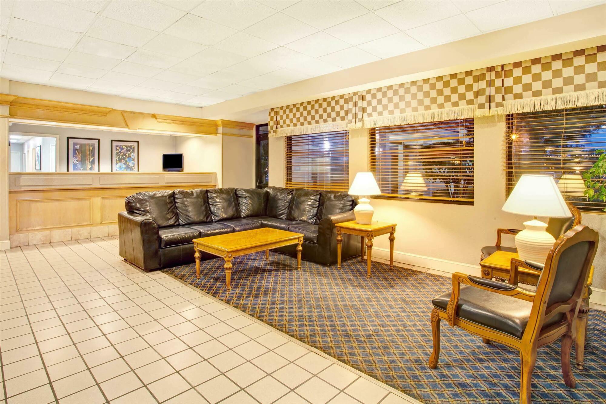 Days Inn By Wyndham Forrest City Exterior photo